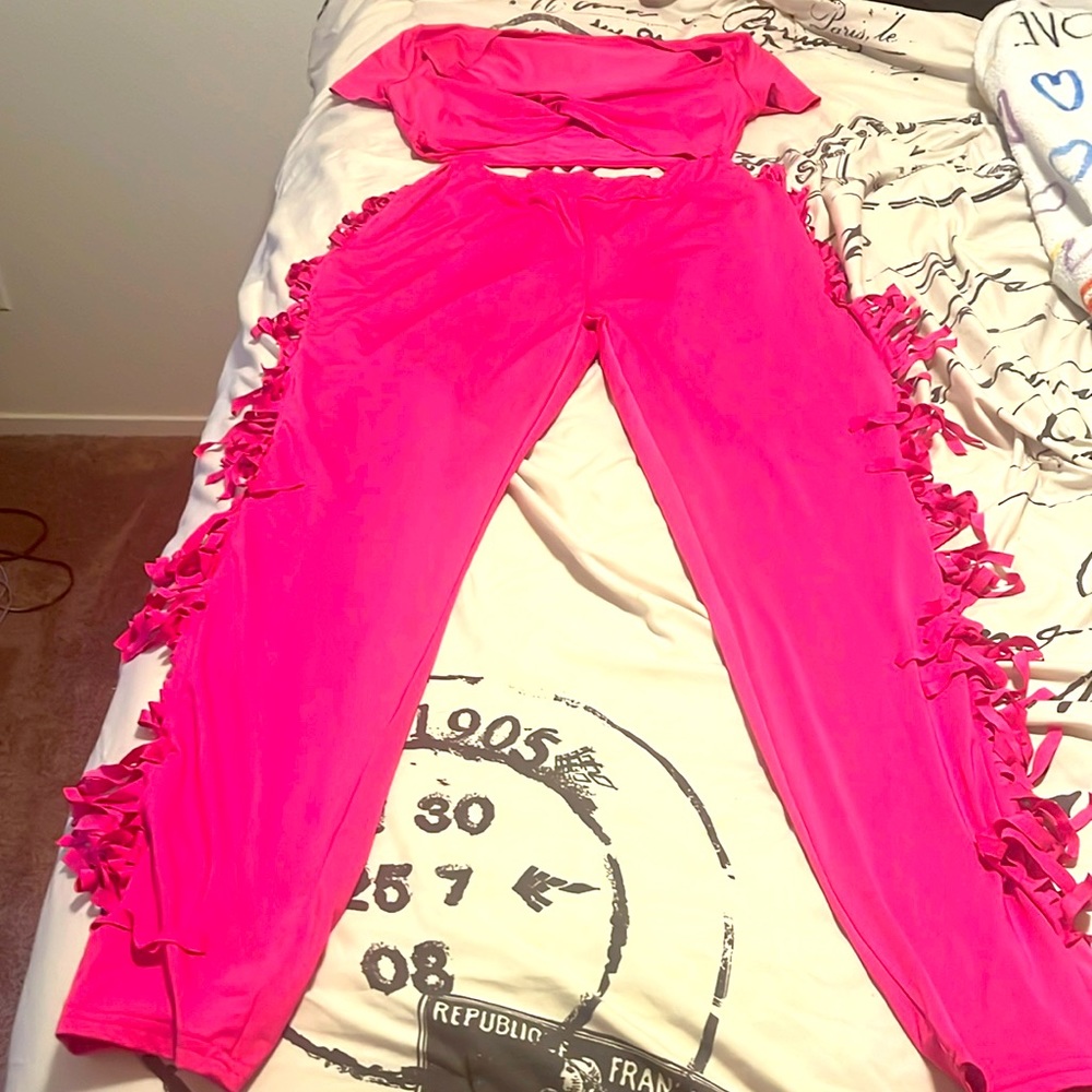 Brand new 2 piece set